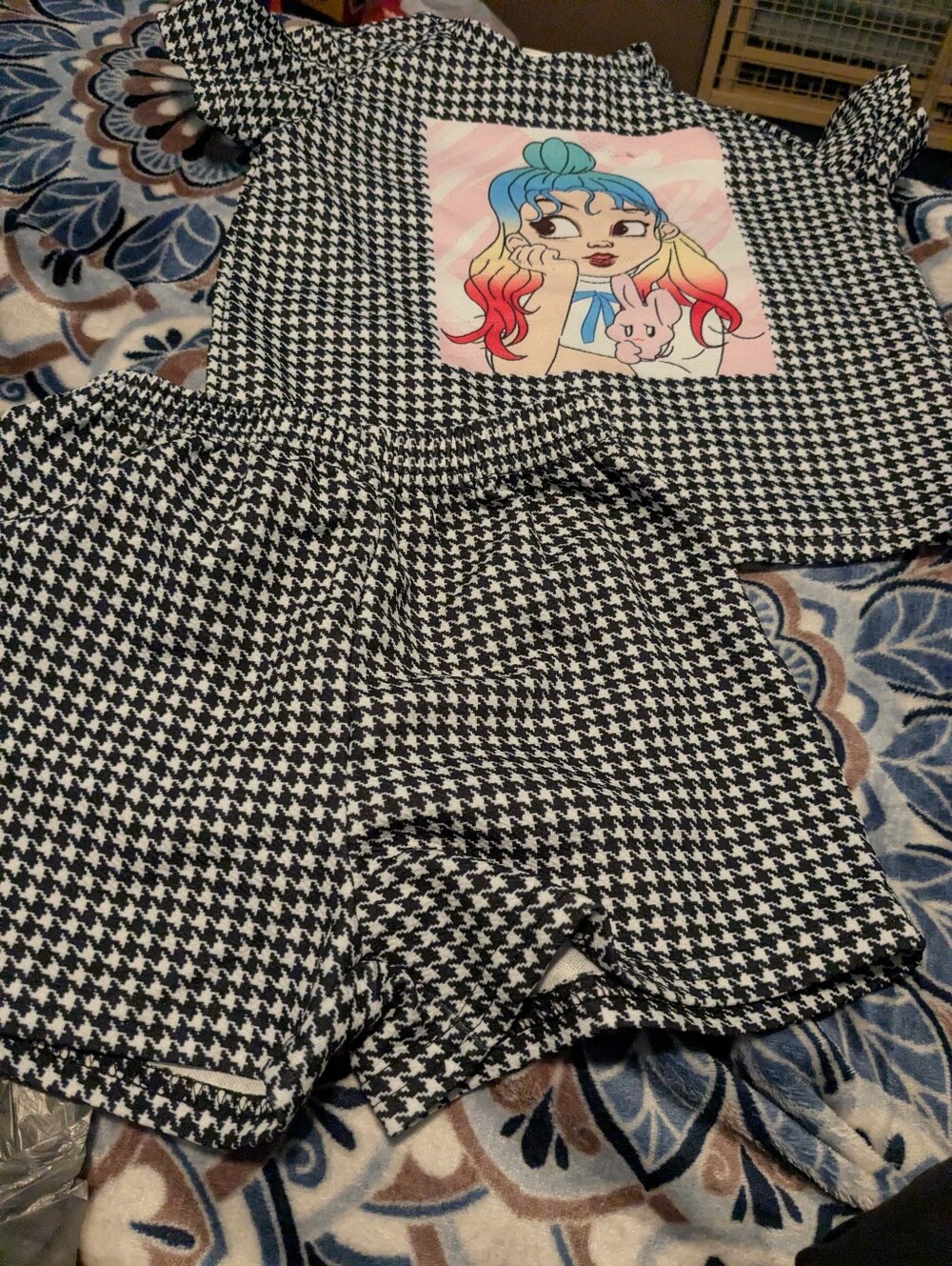 SHEIN Black & White Houndstooth Two-Piece Kids Set with Colorful Cartoon Patch